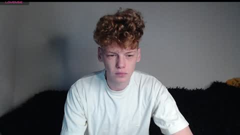 Snapshot of shyredstar chatting on January 2025 06:01:02 AM Tom and Betty online show from January 2025 06:01:02 AM