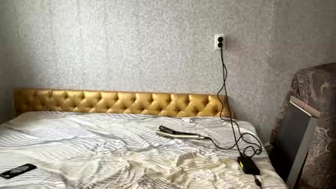 Snapshot of shyredstar chatting on February 2025 10:15:02 AM Tom and Betty online show from February 2025 10:15:02 AM