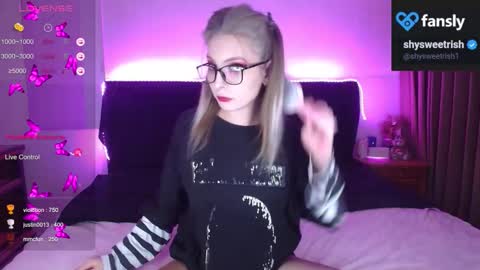 Snapshot of shysweetrish chatting on November 2025 11:03:01 PM shysweetrish online show from November 2025 11:03:01 PM