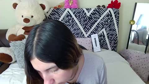 Sia online show from April 2026 12:32:01 PM