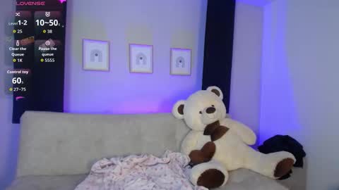 Sia online show from November 2025 11:48:02 PM