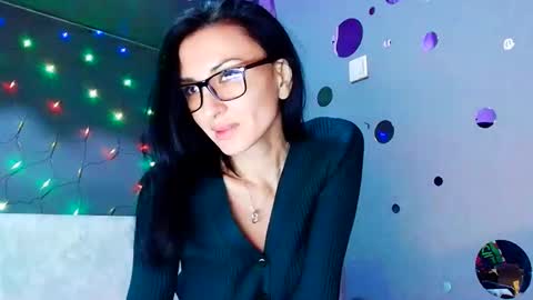 Siaconna online show from November 2025 08:07:01 AM