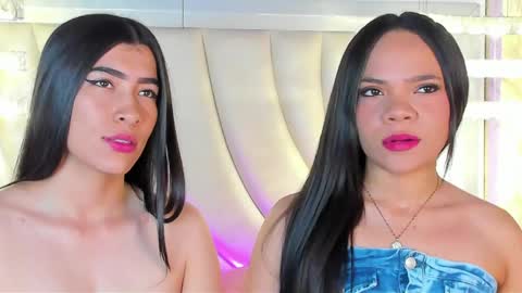 Siara and Zoe tattoo online show from April 2026 10:25:02 PM