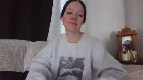 Snapshot of sidneyraee chatting on April 2026 02:38:01 PM Mrs. St. Patrickk online show from April 2026 02:38:01 PM