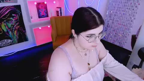 Snapshot of siena_aa chatting on July 2026 07:20:02 PM Siena online show from July 2026 07:20:02 PM