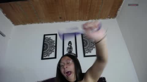 Sienna online show from April 2026 12:17:02 PM