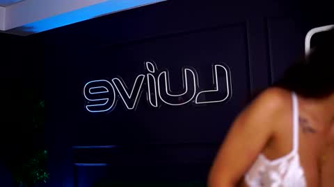 Snapshot of siennaruh chatting on October 2025 10:00:02 AM Sienna online show from October 2025 10:00:02 AM