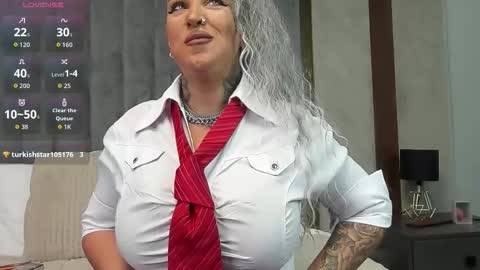 Snapshot of sierra_quinn chatting on December 2025 06:41:02 AM Sierra online show from December 2025 06:41:02 AM