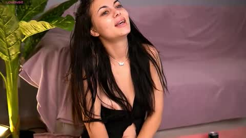 Snapshot of sierravyx chatting on November 2025 12:26:01 PM Maria online show from November 2025 12:26:01 PM