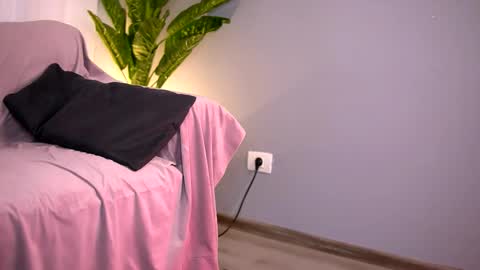 Snapshot of sierravyx chatting on December 2025 11:15:01 AM Maria online show from December 2025 11:15:01 AM