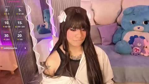 Siiam Tay online show from October 2025 03:40:02 AM