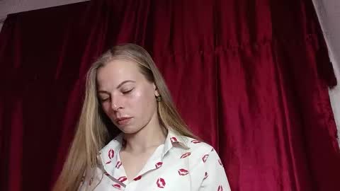 JULIANA online show from March 2026 07:14:02 PM