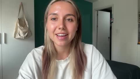 You fav Miss Si online show from March 2026 09:13:01 AM