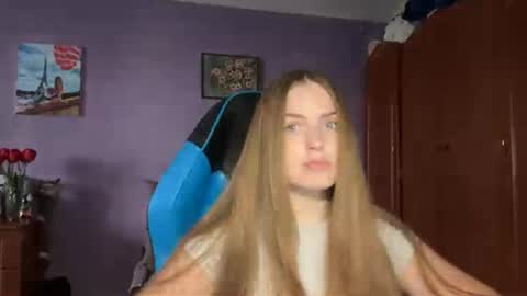 Erica online show from April 2026 01:36:02 PM