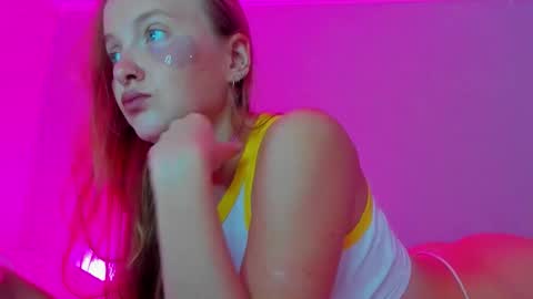 Mila online show from September 2025 08:25:01 AM