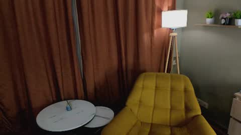 Snapshot of silkynicole chatting on July 2026 08:07:02 AM Call me Nicole online show from July 2026 08:07:02 AM