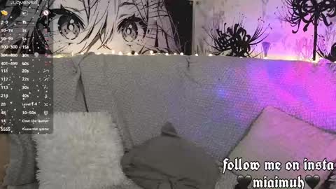 Mia online show from April 2026 04:43:02 PM