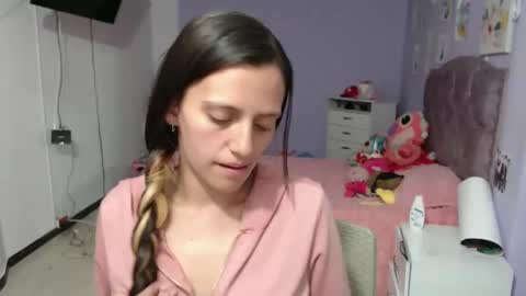 Snapshot of silvanaroberts_ chatting on December 2024 12:30:01 AM Rouse online show from December 2024 12:30:01 AM