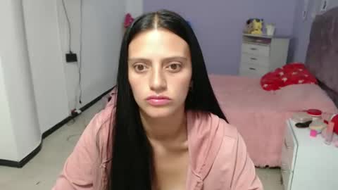 Snapshot of silvanaroberts_ chatting on January 2025 11:33:02 AM Rouse online show from January 2025 11:33:02 AM