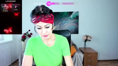 Snapshot of silvia_wallec chatting on November 2025 11:54:01 AM Silvia Wallec online show from November 2025 11:54:01 AM