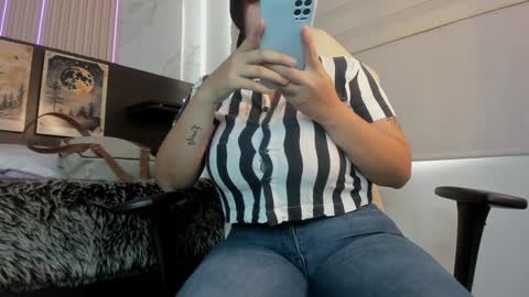 Snapshot of silviarichie_jade chatting on January 2025 02:26:01 PM silvia online show from January 2025 02:26:01 PM