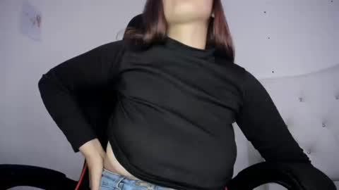 Snapshot of silviarichie_jade chatting on September 2025 02:00:01 PM silvia online show from September 2025 02:00:01 PM