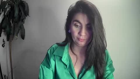 Snapshot of silviecollins chatting on December 2024 05:42:02 AM Silvie online show from December 2024 05:42:02 AM