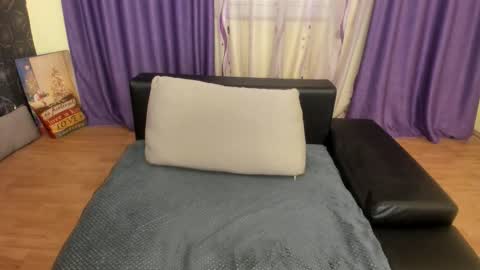 Silvya online show from November 2025 07:27:01 PM