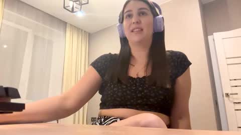 Rose online show from October 2025 11:07:01 AM