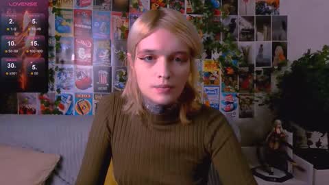 Simona online show from November 2025 07:25:01 PM