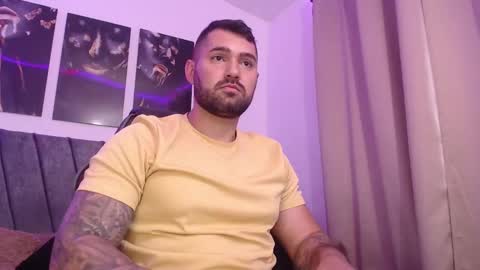 Simon online show from December 2024 09:49:02 PM