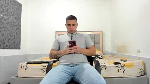 SIMON KELER online show from April 2026 01:42:02 AM