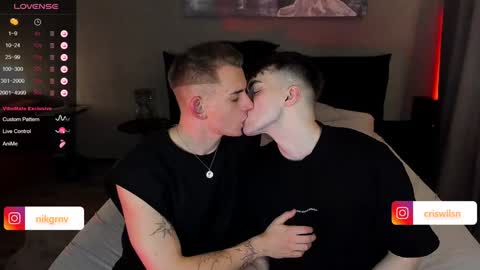 Snapshot of simonwnl chatting on December 2024 07:11:02 PM Simon online show from December 2024 07:11:02 PM