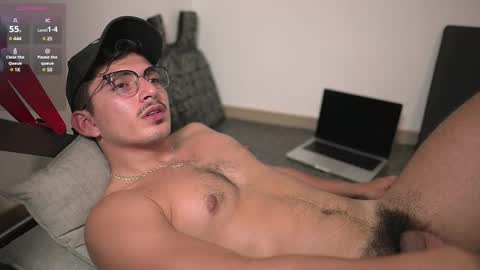 Snapshot of simoon_01 chatting on March 2025 08:13:01 AM SIMOON online show from March 2025 08:13:01 AM