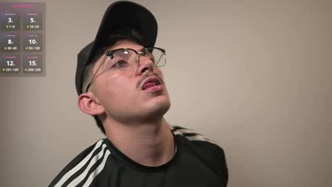 Snapshot of simoon_01 chatting on March 2025 06:00:02 AM SIMOON online show from March 2025 06:00:02 AM