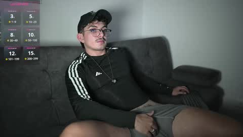 Snapshot of simoon_01 chatting on October 2025 05:04:01 AM SIMOON online show from October 2025 05:04:01 AM