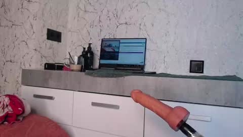 regina online show from October 2025 07:34:02 AM