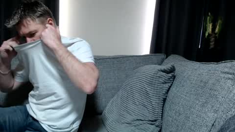 Snapshot of simplelife0 chatting on June 2026 01:42:02 PM Ricky online show from June 2026 01:42:02 PM