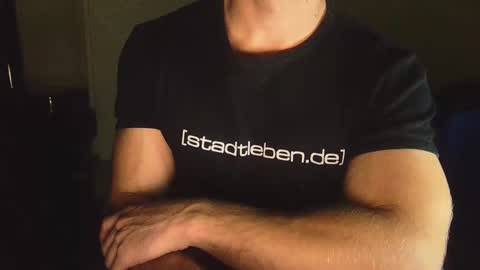 Adrian online show from October 2025 04:39:02 PM