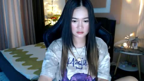 Snapshot of simplykhate chatting on December 2025 02:18:01 AM Adrianna Fowler online show from December 2025 02:18:01 AM