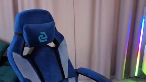 Snapshot of simplyzoe chatting on March 2026 04:07:02 AM Zoe online show from March 2026 04:07:02 AM