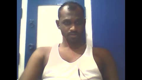 Snapshot of singletamilblackboy chatting on December 2024 10:40:01 AM singletamilblackboy online show from December 2024 10:40:01 AM