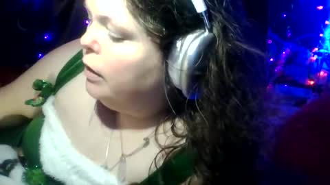 Siofra online show from December 2025 12:39:02 AM