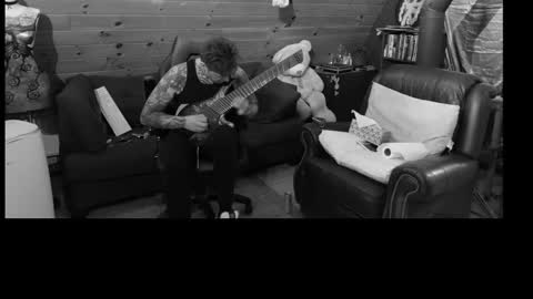 Dustbunnyfoofoo online show from October 2025 02:32:02 AM