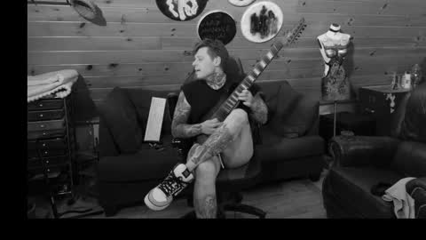 Dustbunnyfoofoo online show from November 2025 02:22:01 AM