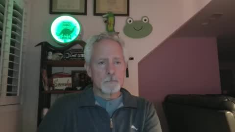 Snapshot of sir_lust_alot chatting on May 2026 01:01:01 AM Don Roberto online show from May 2026 01:01:01 AM