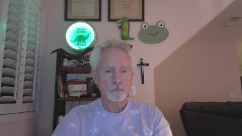 Snapshot of sir_lust_alot chatting on May 2026 01:36:01 AM Don Roberto online show from May 2026 01:36:01 AM