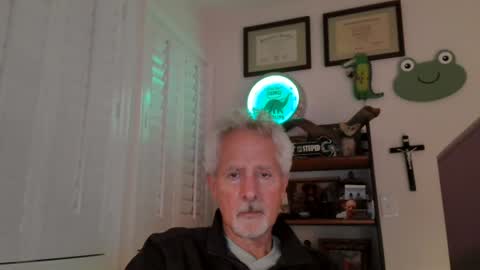 Snapshot of sir_lust_alot chatting on June 2026 12:59:01 AM Don Roberto online show from June 2026 12:59:01 AM