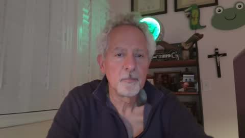 Snapshot of sir_lust_alot chatting on June 2026 06:05:02 AM Don Roberto online show from June 2026 06:05:02 AM
