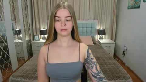 SirenaBloom online show from February 2026 04:44:02 AM